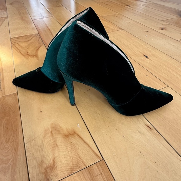 Heeled Green Velvet Women’s Booties Size 8 - Picture 2 of 5
